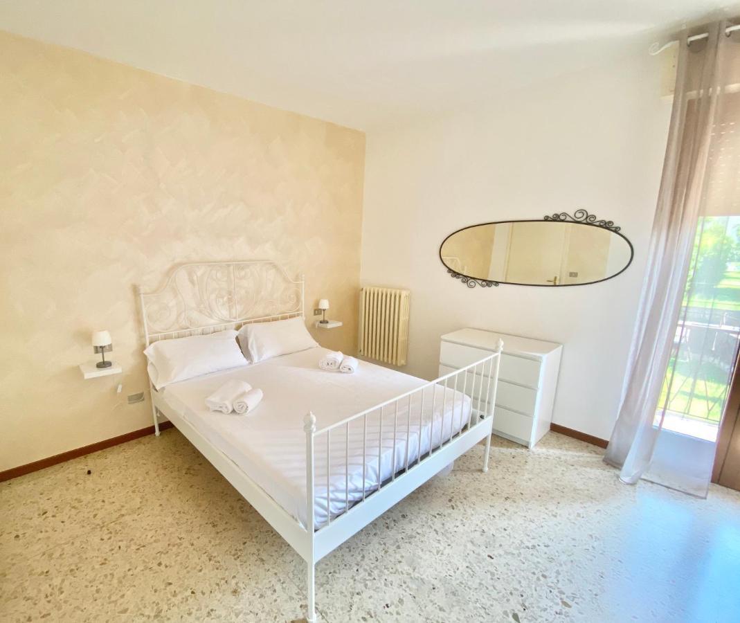 Isa Sirmione Apartments Екстер'єр фото