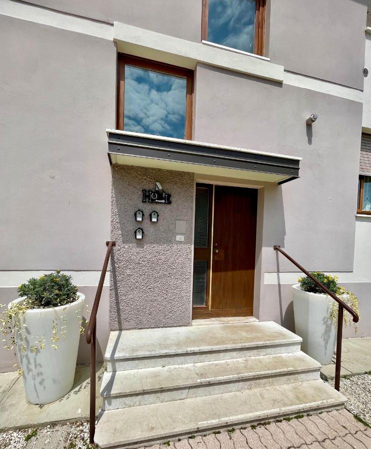Isa Sirmione Apartments Екстер'єр фото