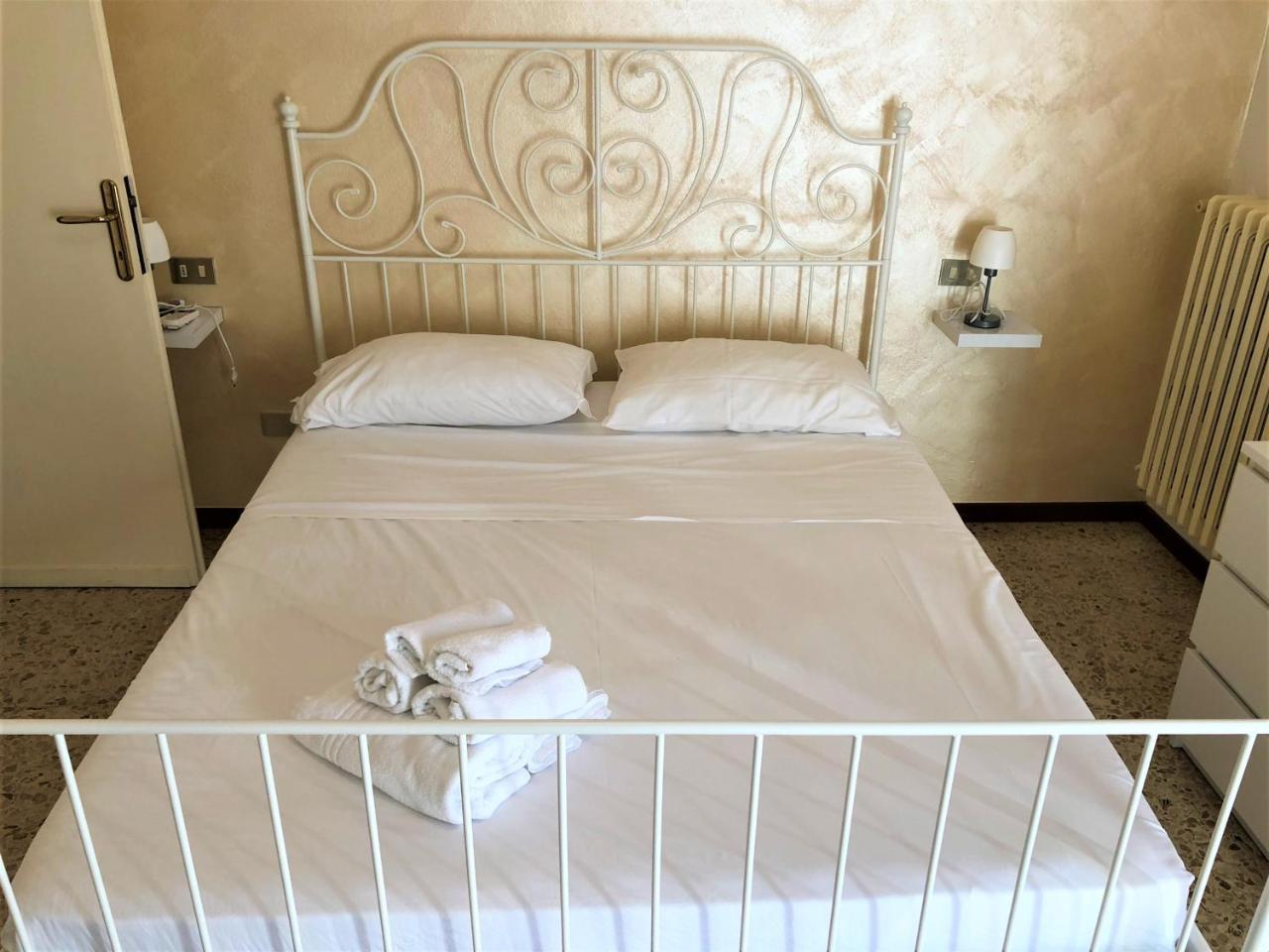 Isa Sirmione Apartments Екстер'єр фото