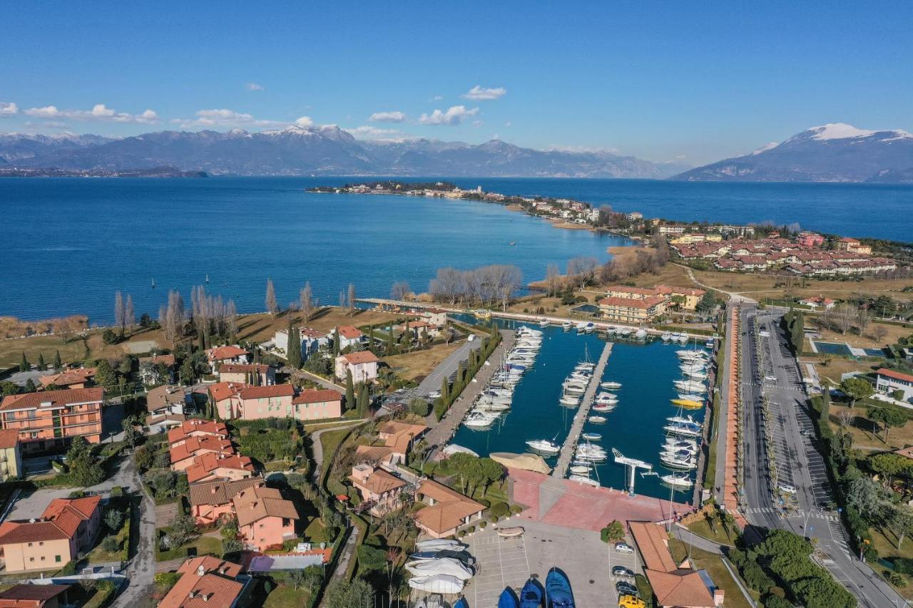 Isa Sirmione Apartments Екстер'єр фото