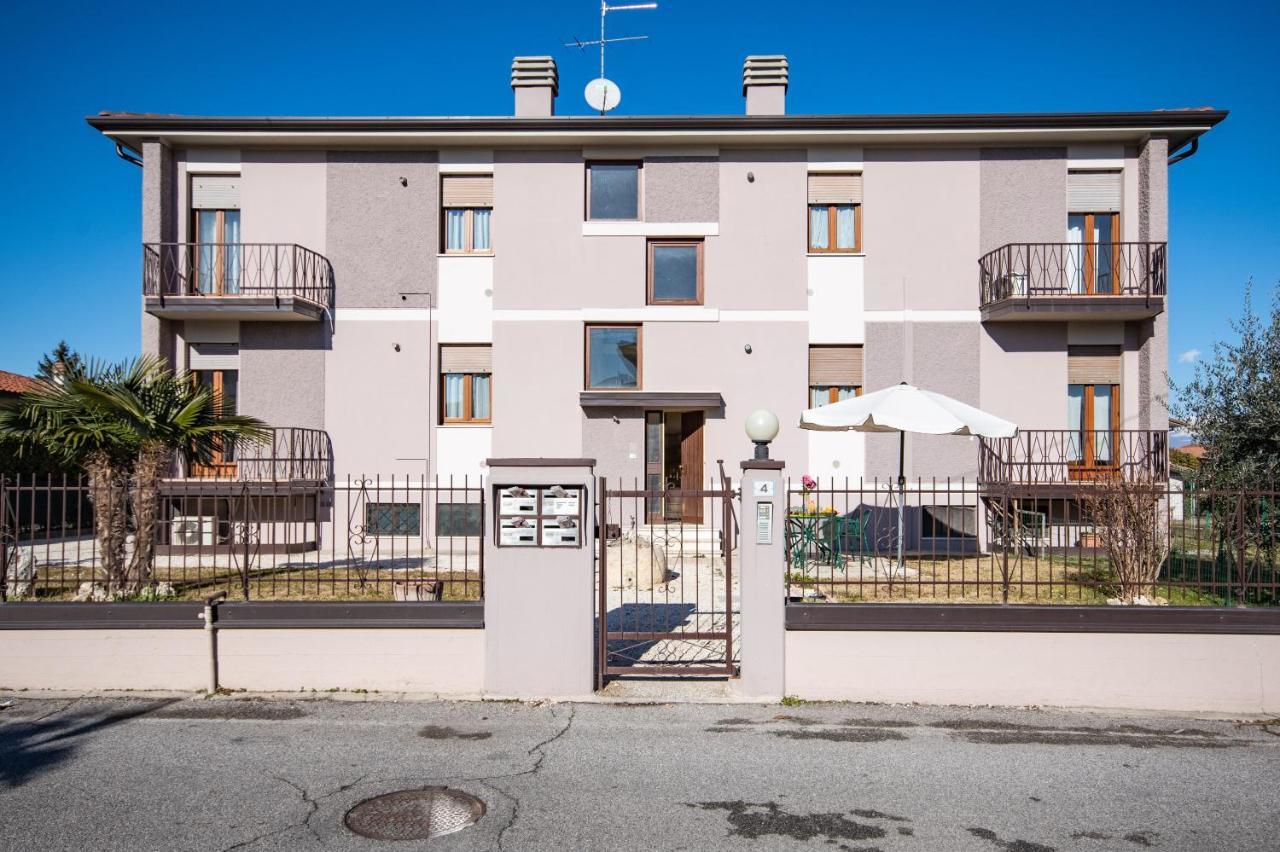 Isa Sirmione Apartments Екстер'єр фото